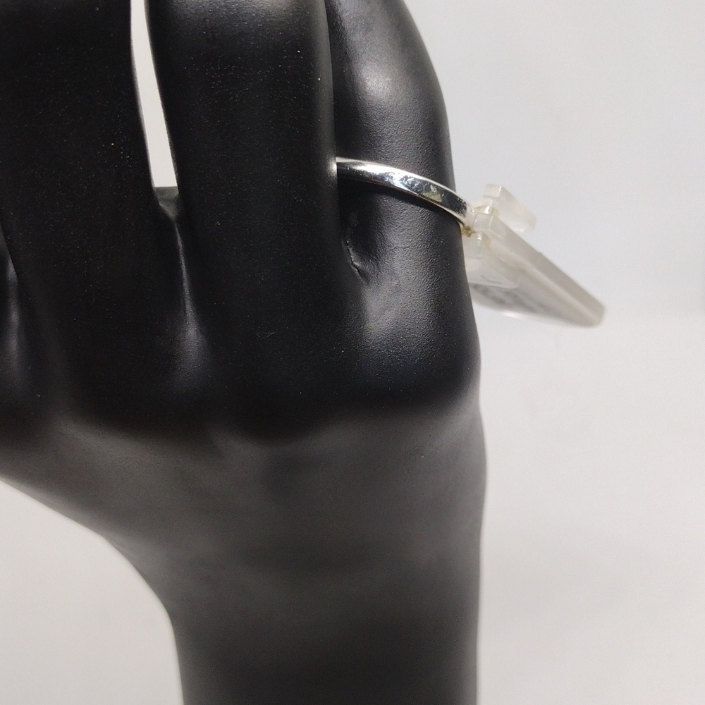 Elegant Silver Tone Ring with Sparkling Clear Gemstone - Size L - Picture 3 of 3